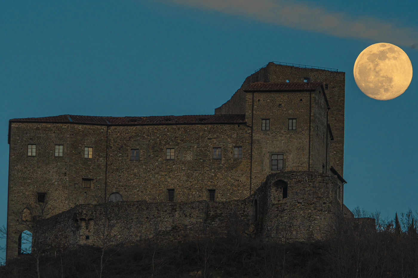 Castle fullmoon Italy lunigiana moon tower Tuscany
