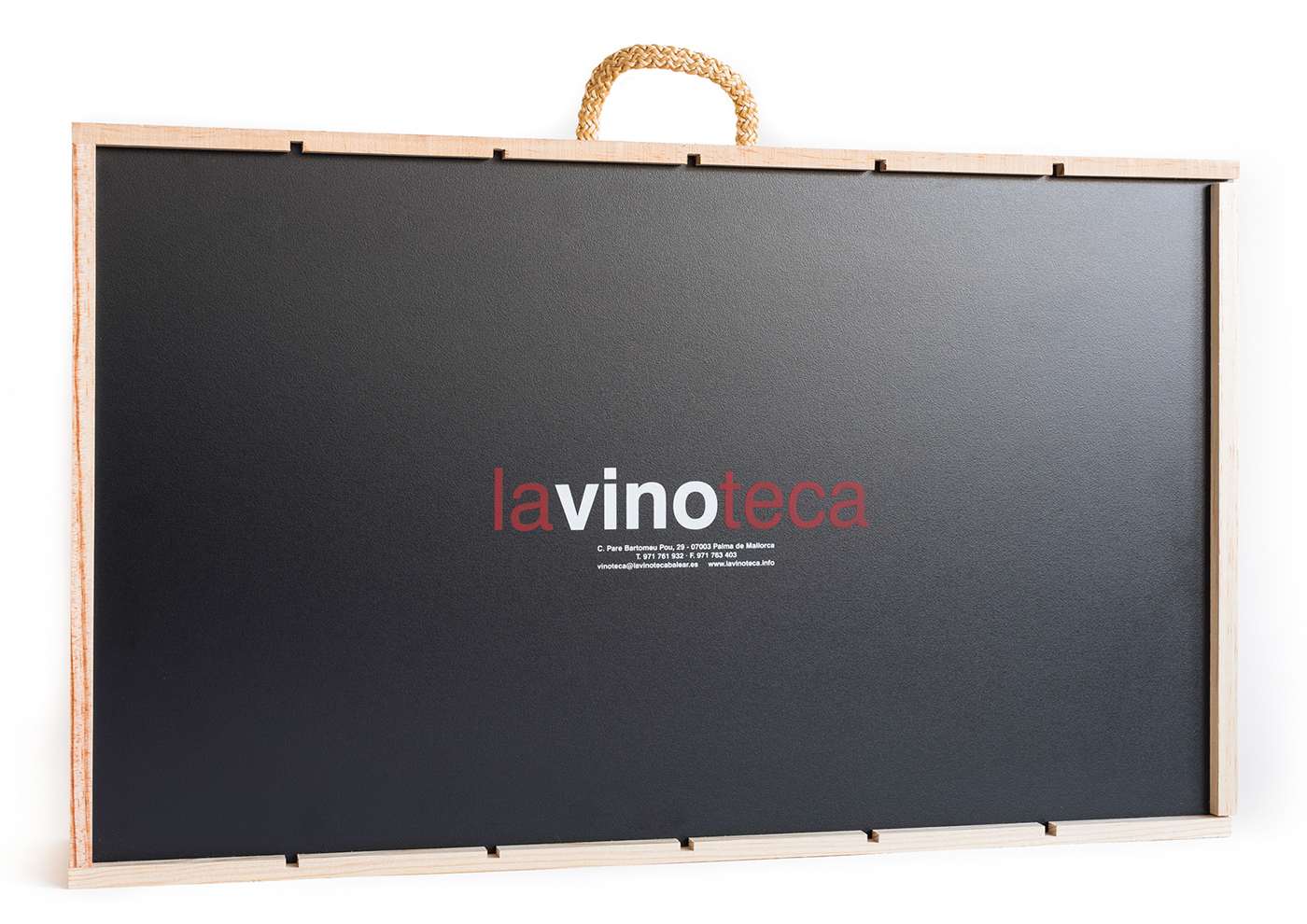 photo box product Isolated Vinoteca