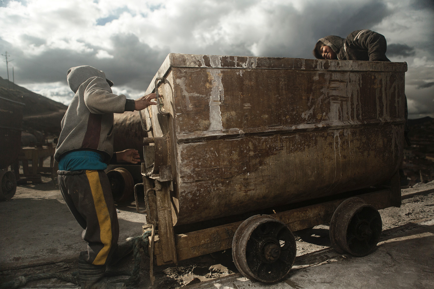 mine slavery humanity portrait bolivia reportage Documentary  storytelling   photojournalism  Work 