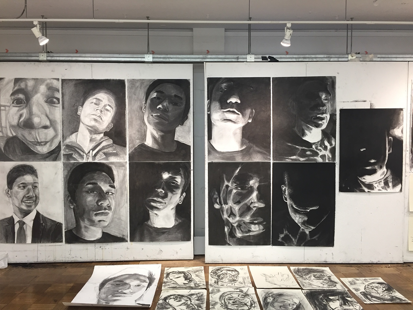 Drawing  charcoal Portraiture light contrast