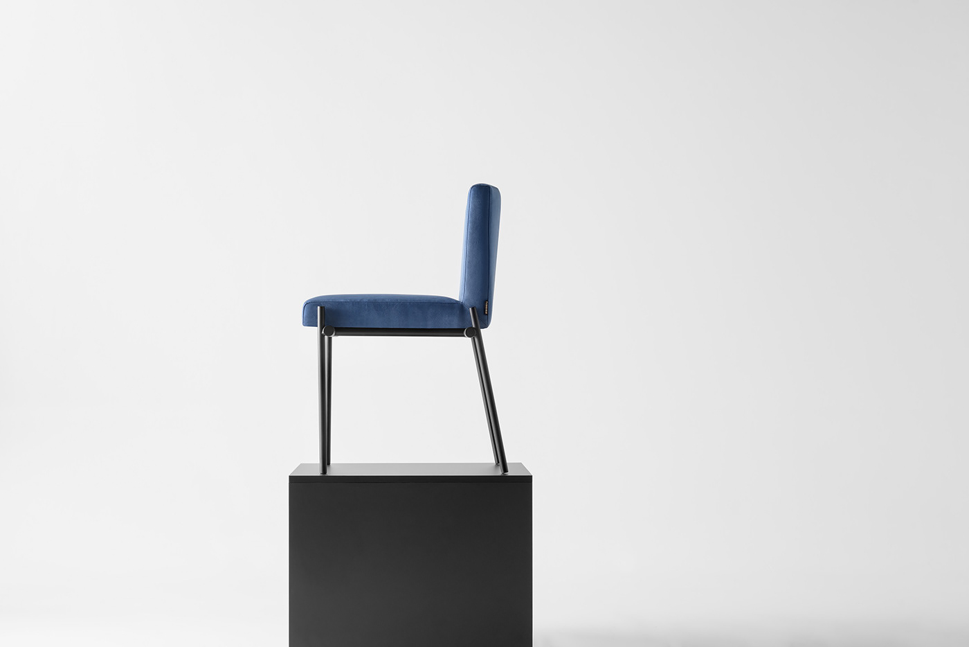 Pavelvetrov zegen chair Om furniture