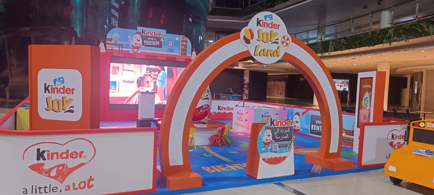 Kinder bueno chocolate kinder kids school back to school Exhibition  Stand 3D
