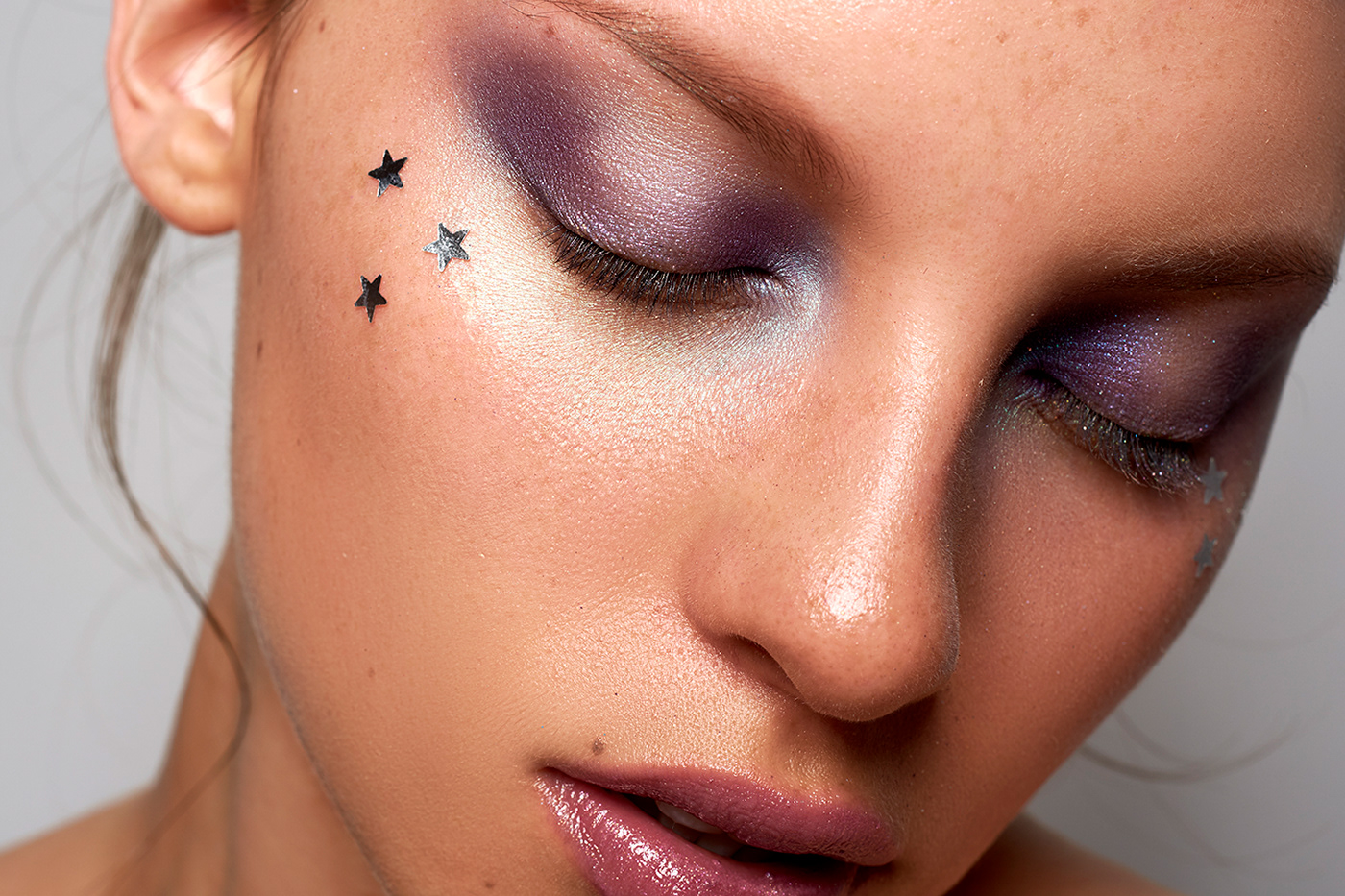 star twinkle makeup purple sparkle portrait woman beauty retouch