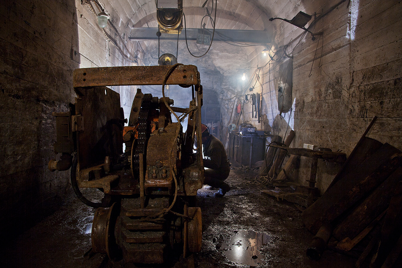 mines gold underground men dark Work  stones faces process reportage Russia industry ussr