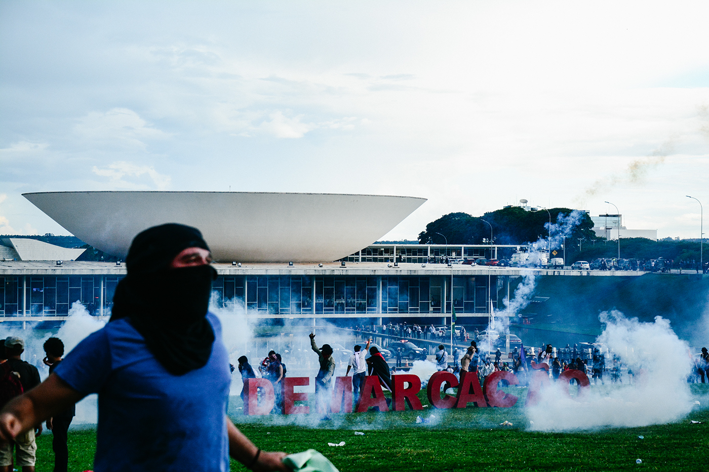 violence tear gas corruption protest photojournalism  conflict