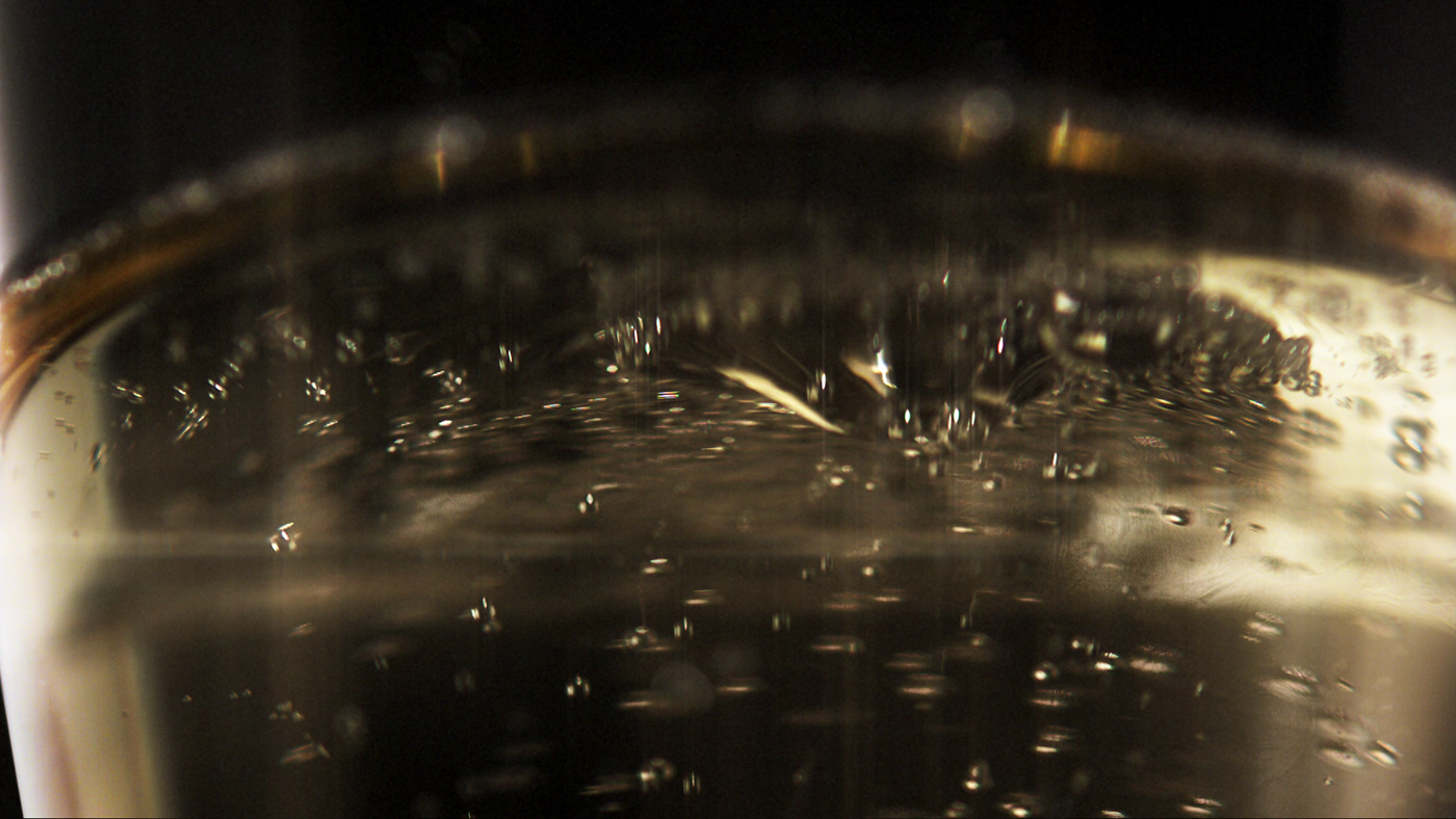 Champagne sparks CGI Dom Perignon slow motion liquids sparkles rendering