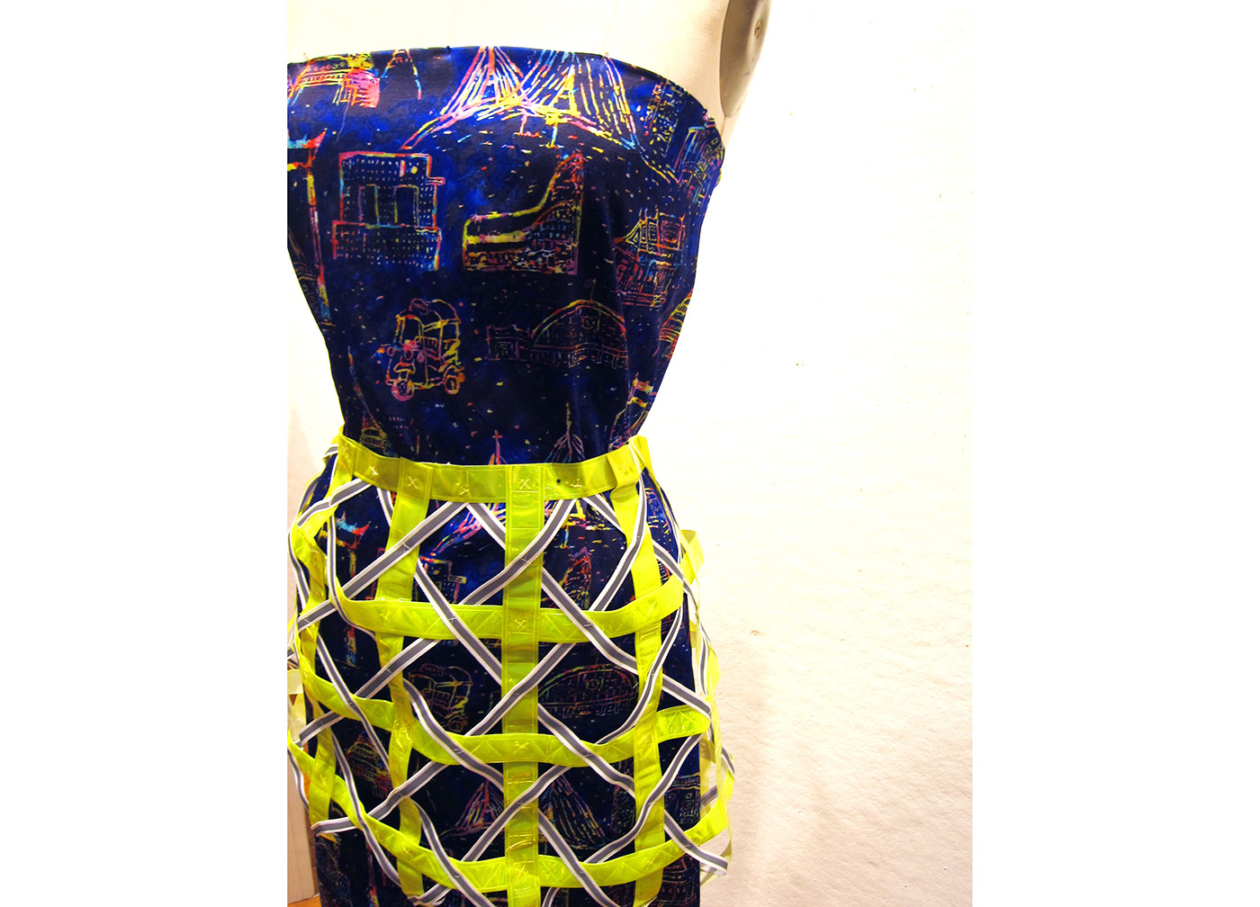 Textiles materials apparel reflection colors prints weaving embellishment silkscreen