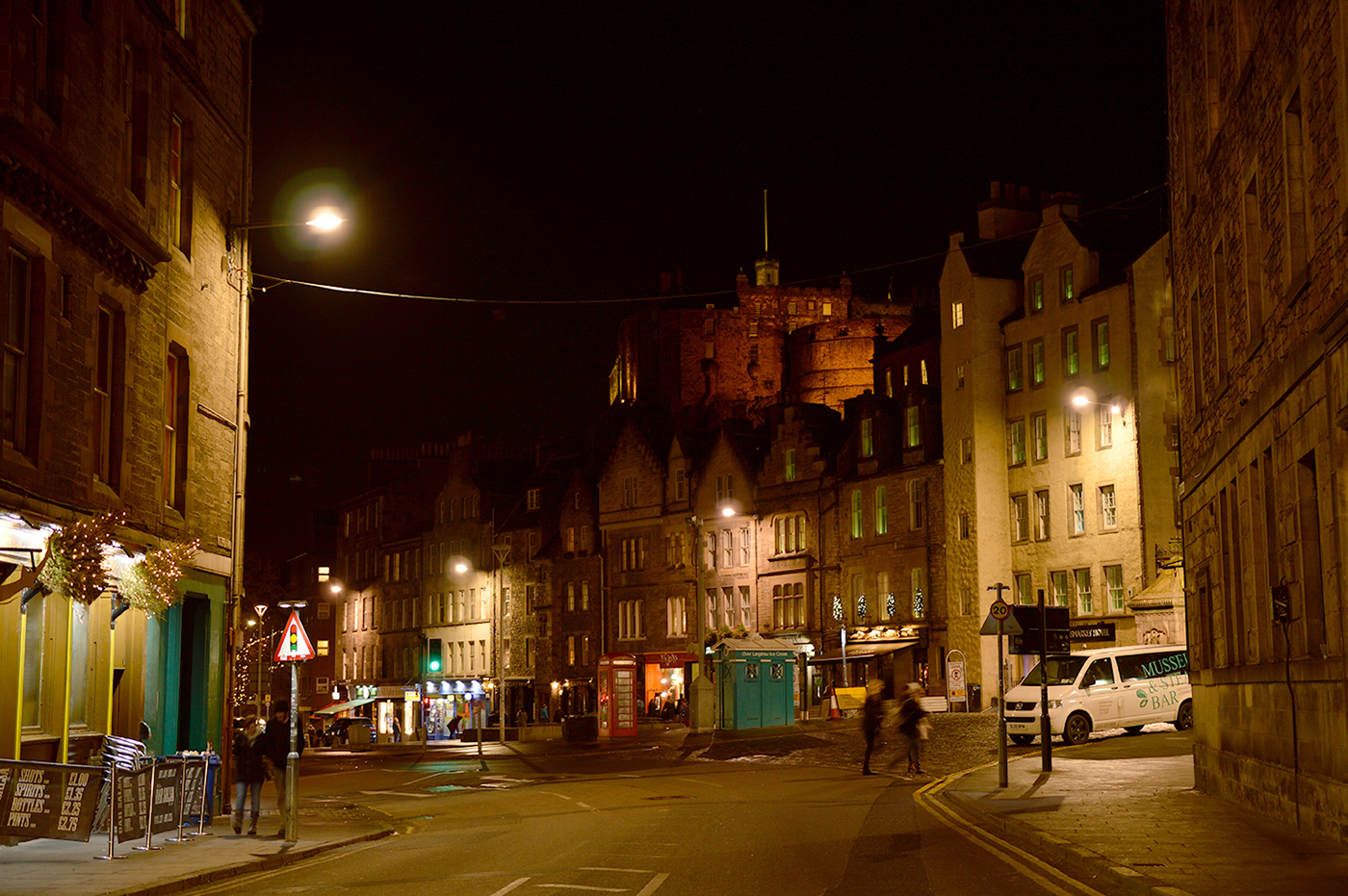 edinburgh twilight street photography night buildings lights