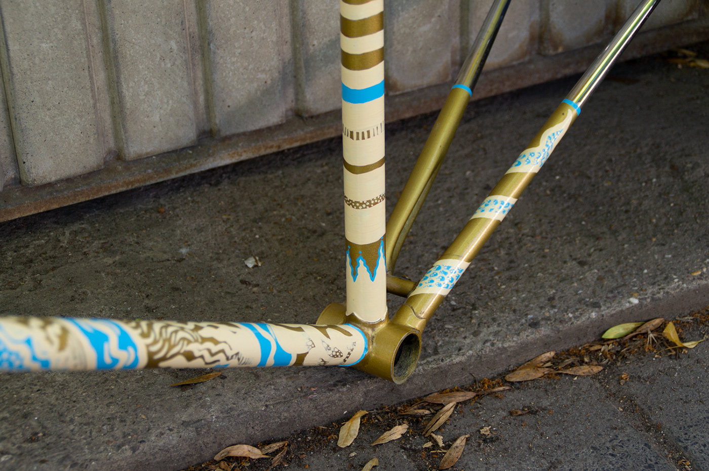 abstract Bikeframe handmade Oneshot pattern repetitive snake handpainted ONESHOTCOLOURS sports