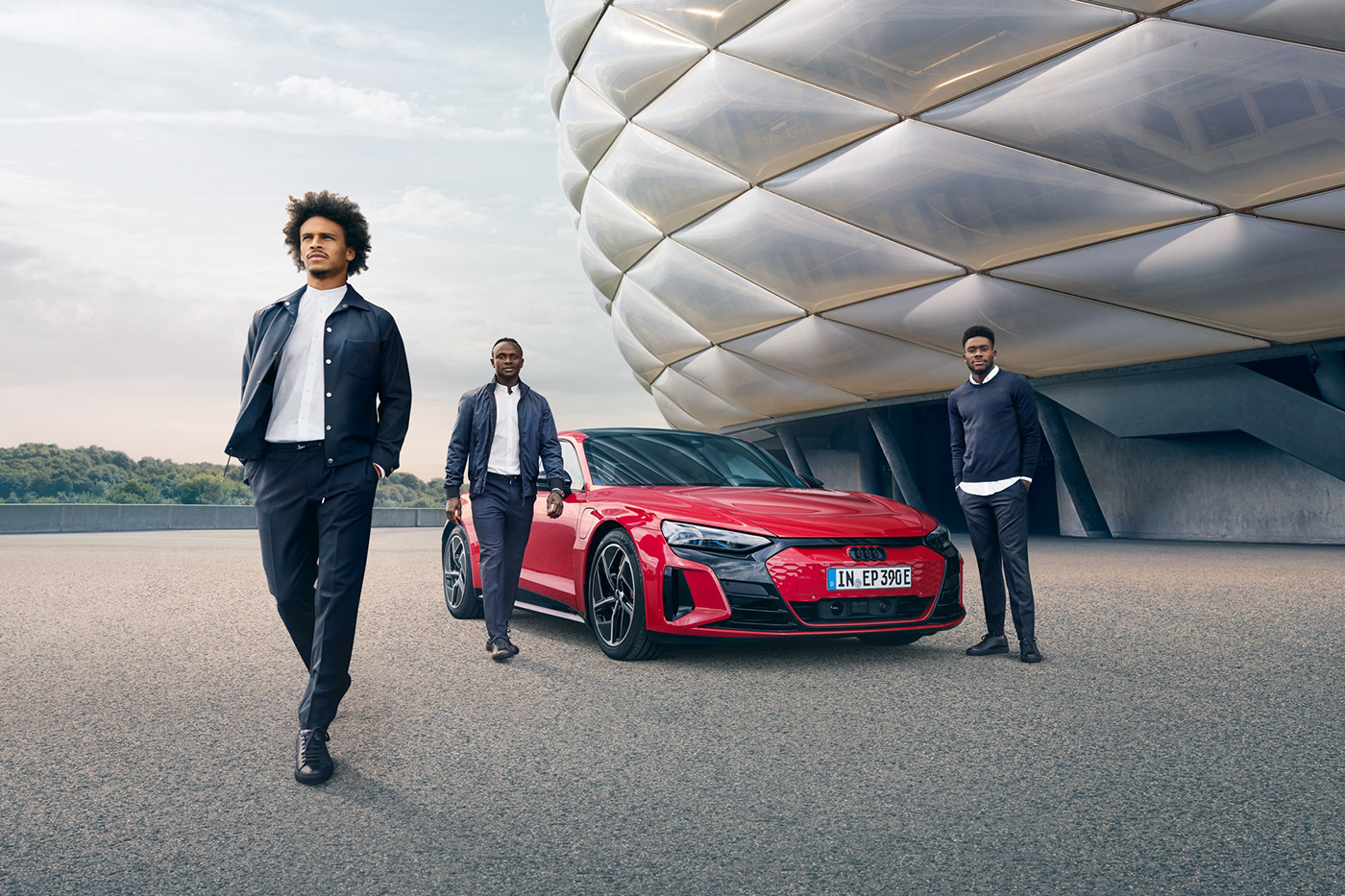 Campaign for the collaboration of Audi and the FC BAYERN MÜNCHEN.​​ The Audi eTron GT and Audi Q4 eT