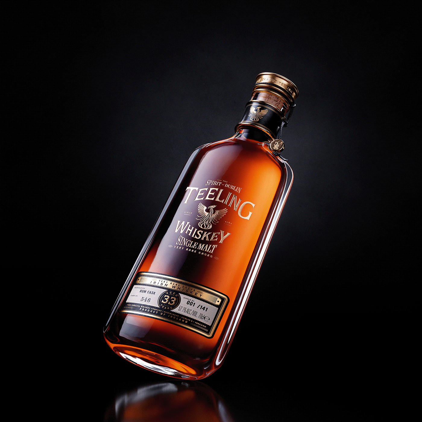 Whiskey Ireland spirit alcohol bottle Packaging Label CGI Render visualization