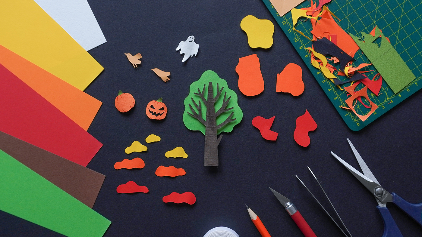 paper animation  stop motion paper craft Halloween stop motion animation Character Miniature animator paper art