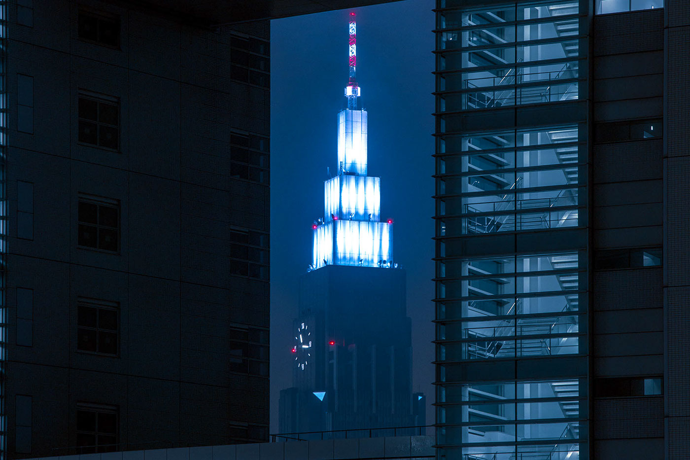 photograph,neon,noir,Cyberpunk,future