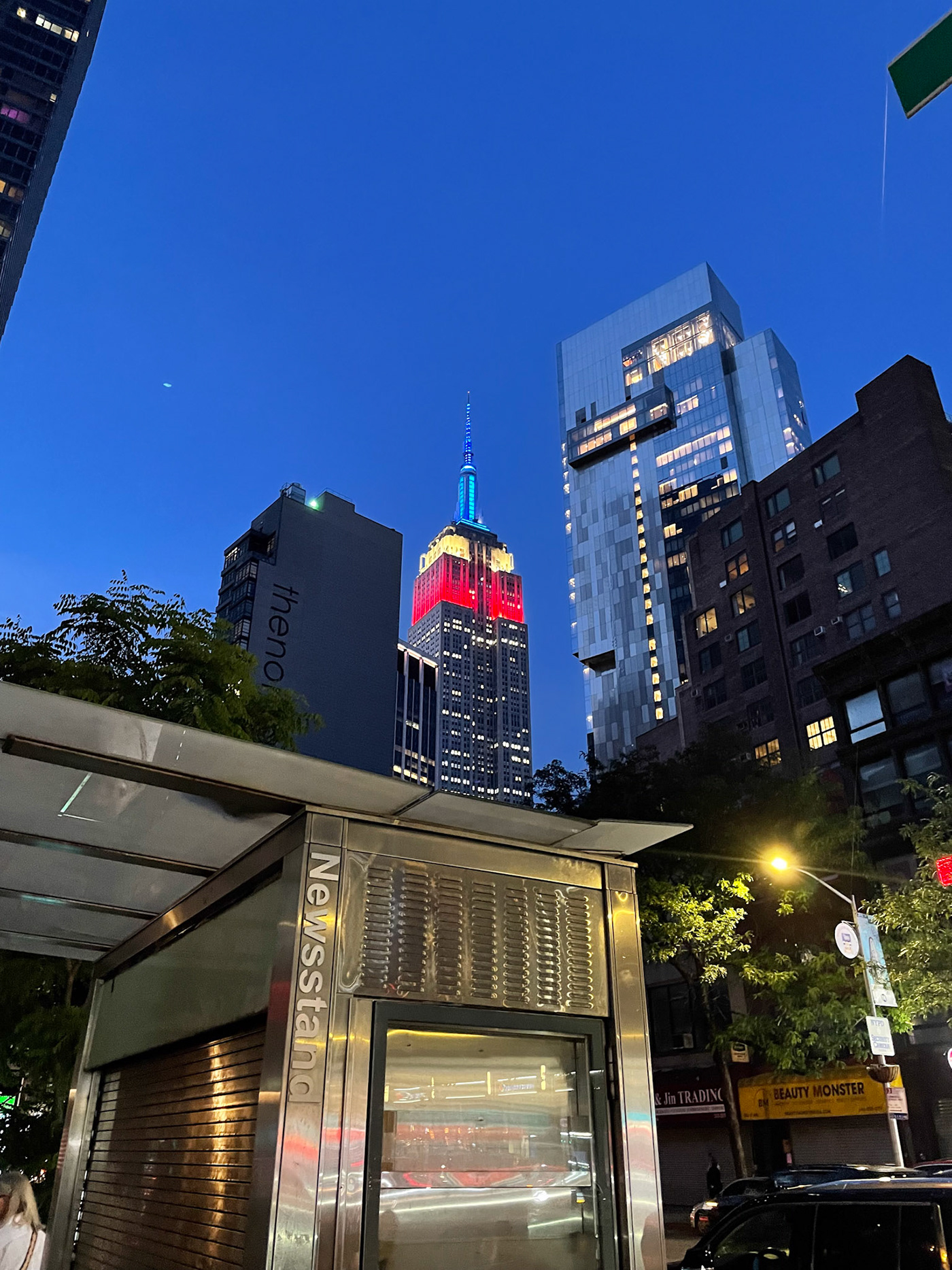 nyc new york city Chelsea food photography skyline apple store empire state building night dark