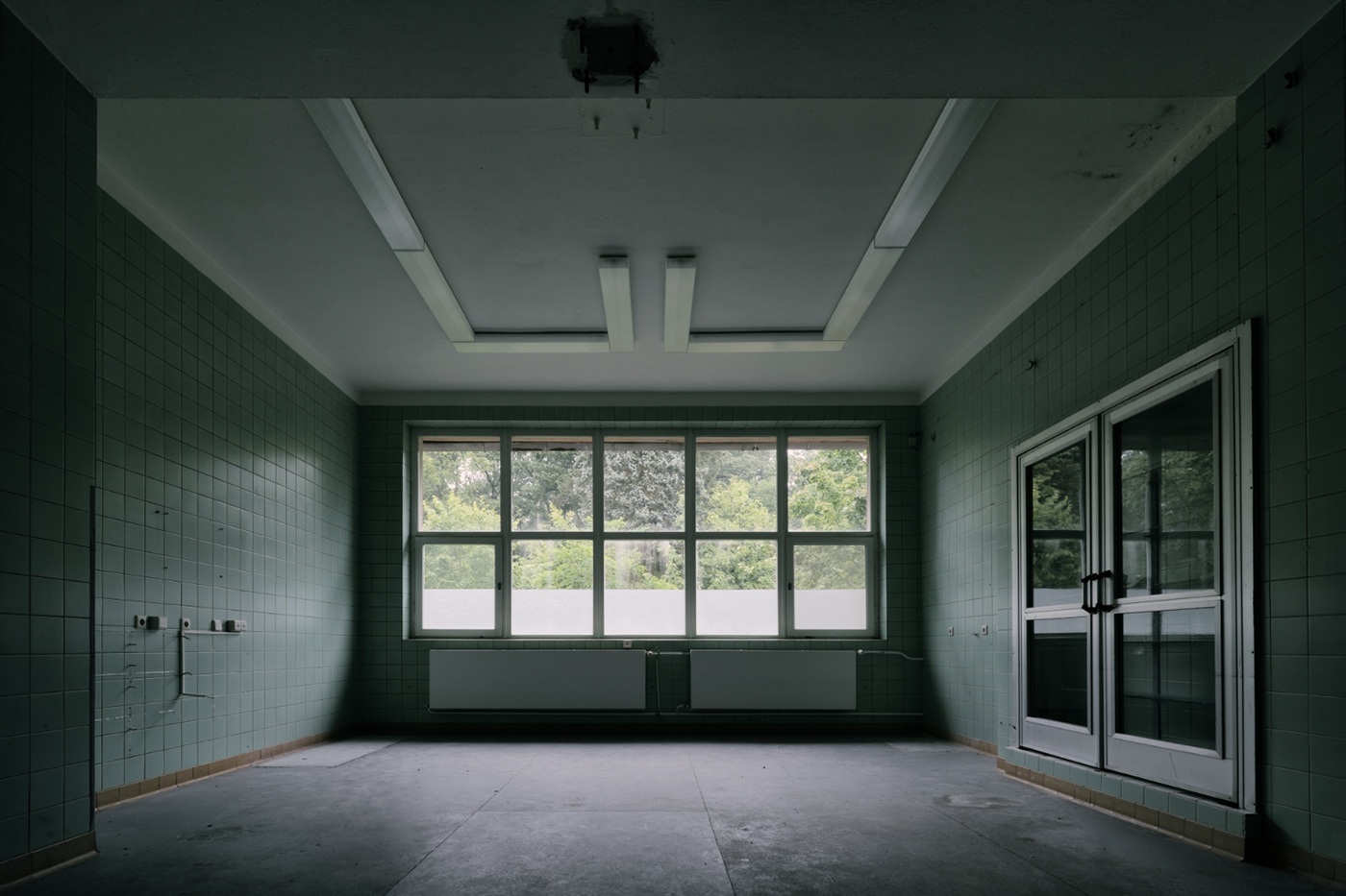 abandoned urbex sanatorium hospital decay vacancy architecture disused