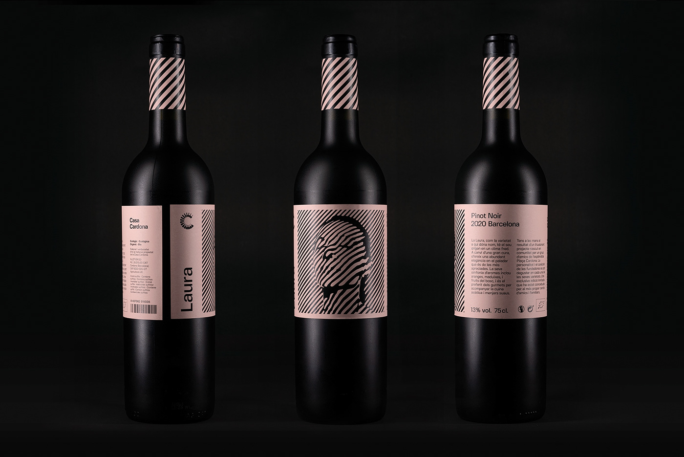 Packshot of "Laura" Pinot Noir wine bottle