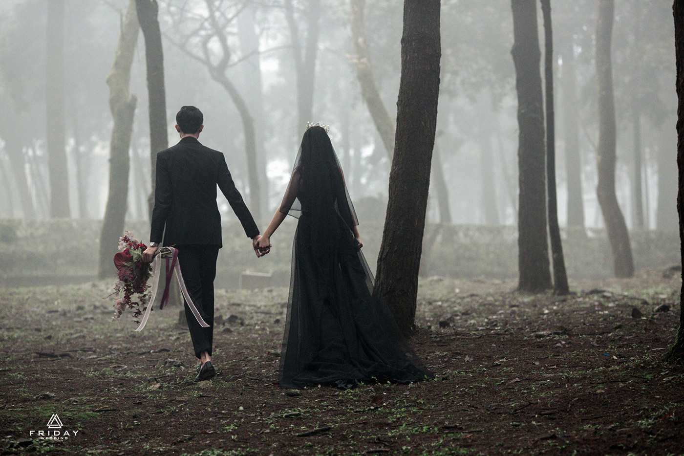 all black black couple death gothic Love photoshoot prewedding wedding woods