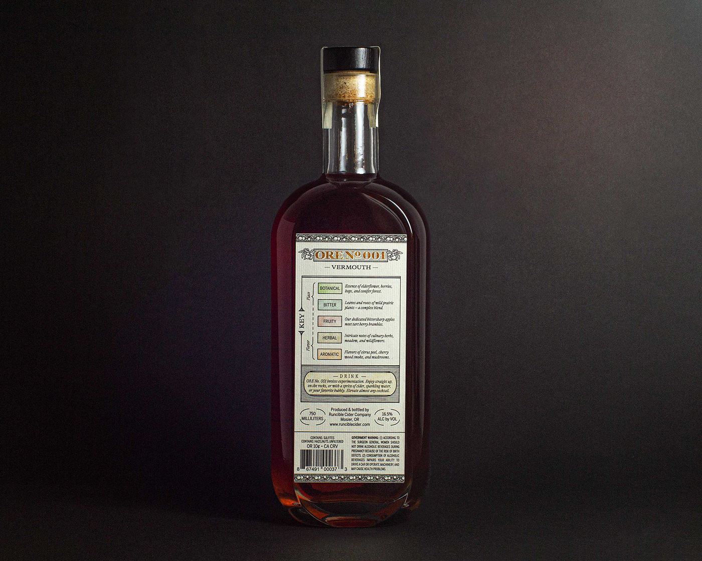 alcohol animals beverage engraving ILLUSTRATION  Label line art Line Work Packaging scratchboard