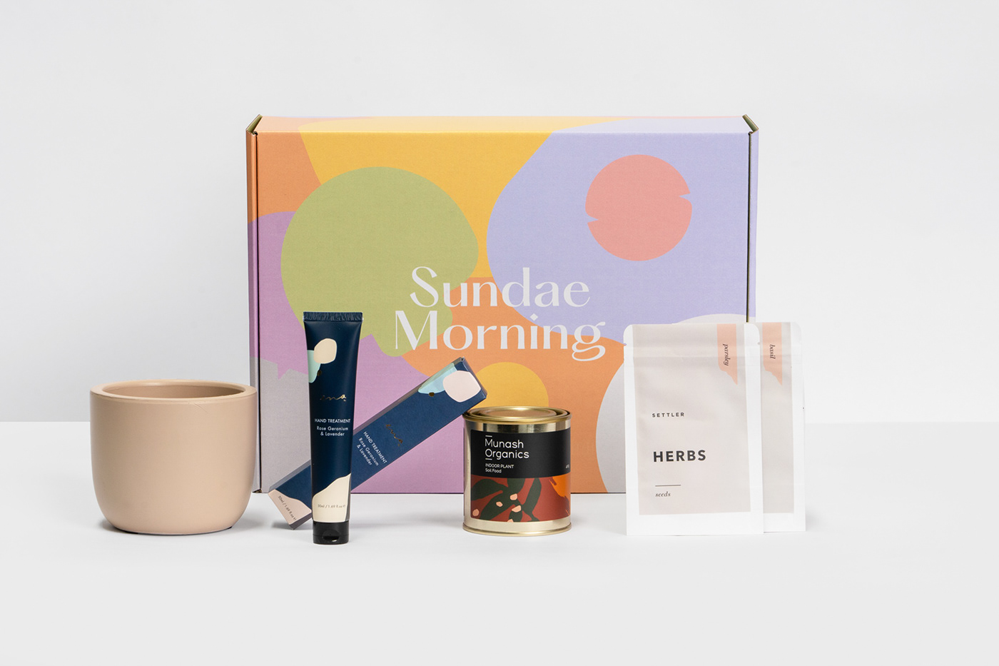 gift box gift Colourful  sunday Corporate Identity branding  brand identity Packaging Logo Design feminine