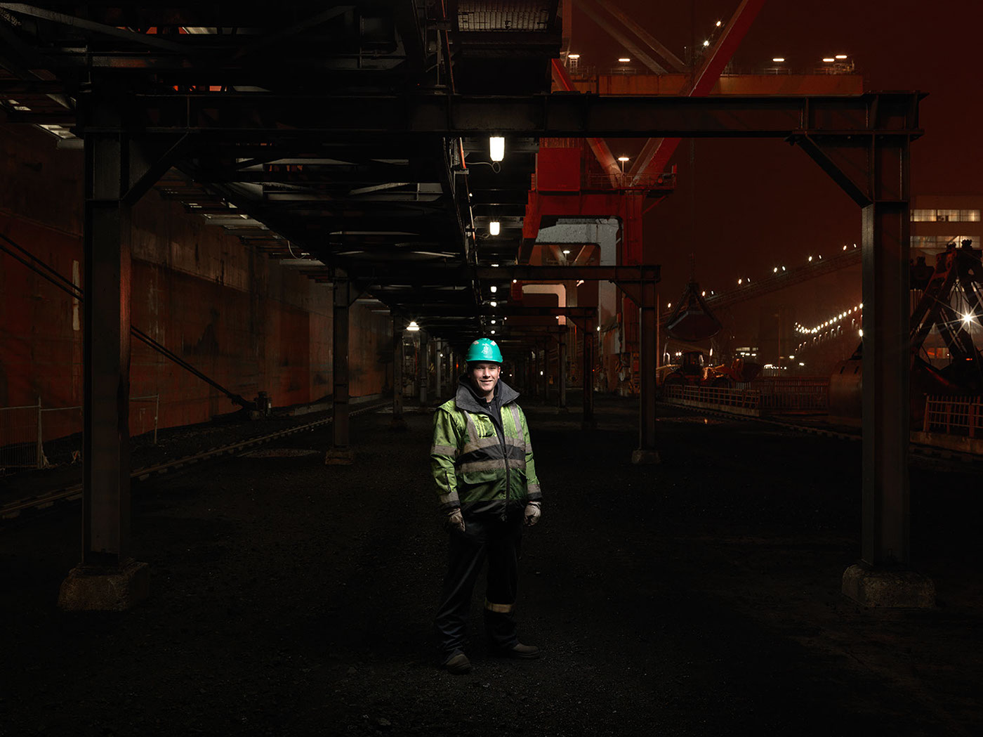 docker Normandy Le Havre boat coal Hasselblad Hasselblad Master H5D60 broncolor Move L gobelins Industrial Photography normandie corporate portrait photography