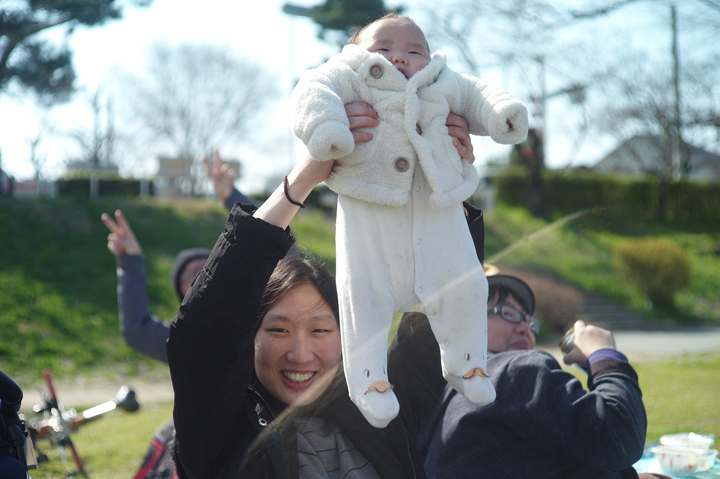 baby child mother korean celebration