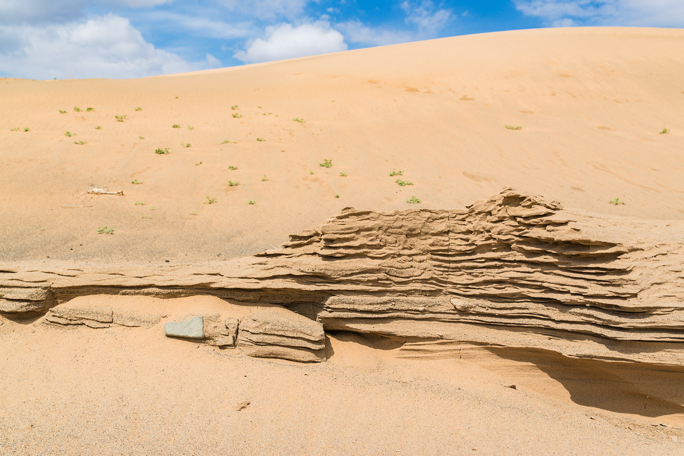cliffs desert dunes gobi mongolia sand