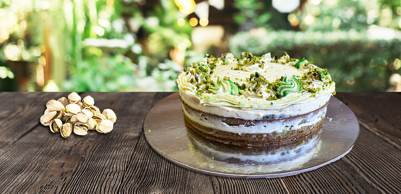 Naked Cake pistachios spinach