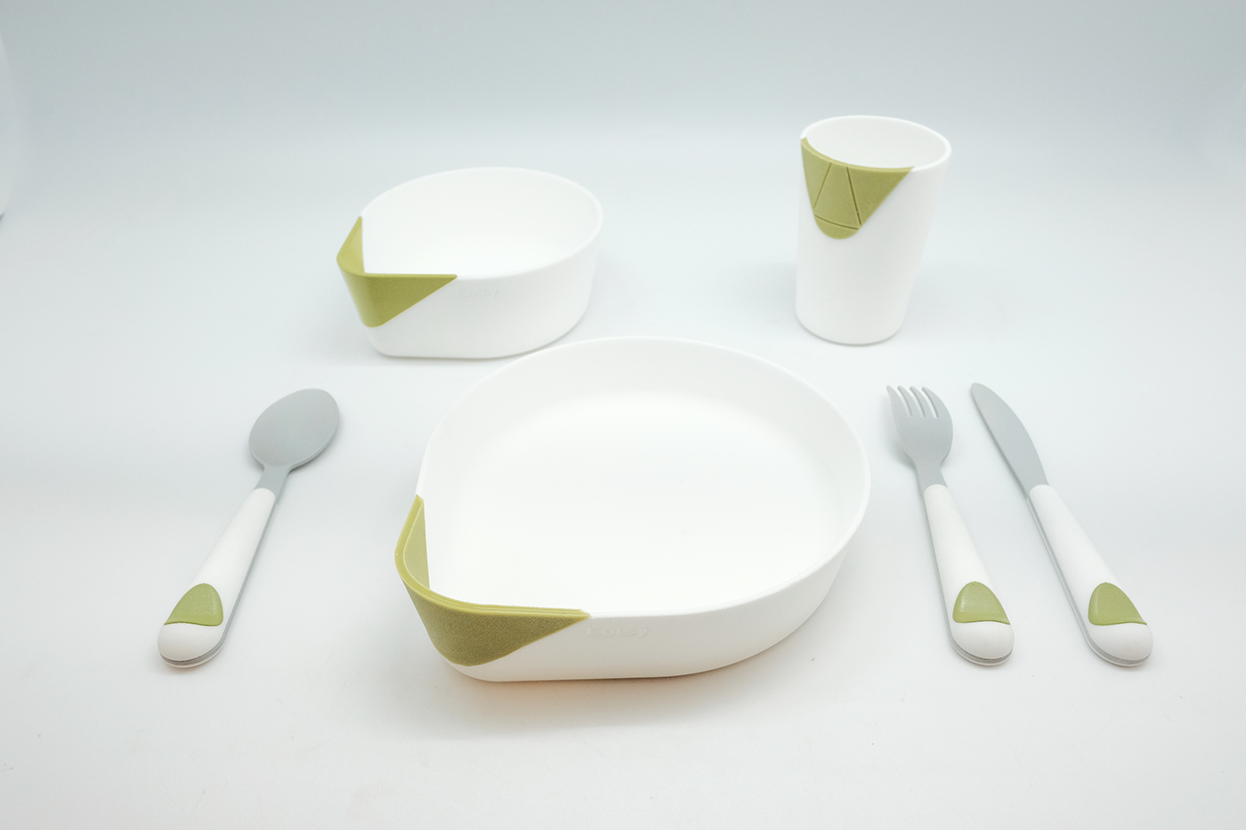 dining kitchen blind Visually impaired problem solving plate cup utensil Food