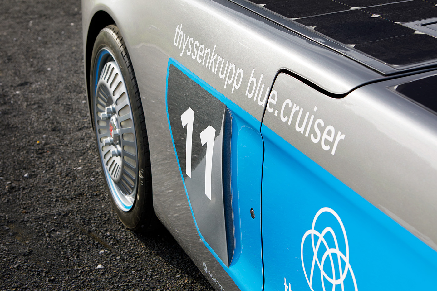 Solarcar cardesign electriccar Sustainable solar solarcell SolarPanel autodesign transportationdesign industrialdesign