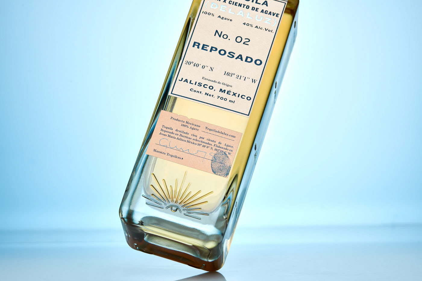 anagramastudio Tequila Delaluz jalisco mexico branding  Packaging bottledesign graphicdesign Icondesign