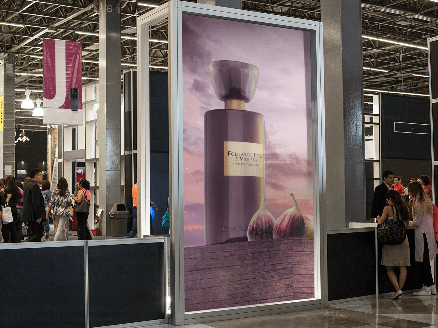 perfume bottle Packaging Advertising  Social media post manipulation photo editing publicidade Propaganda campanha