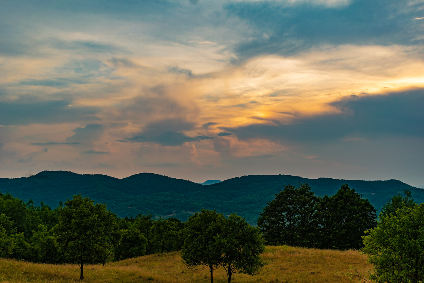 SKY sunset Nature Photography  lightroom Landscape mountains clouds forest photographer