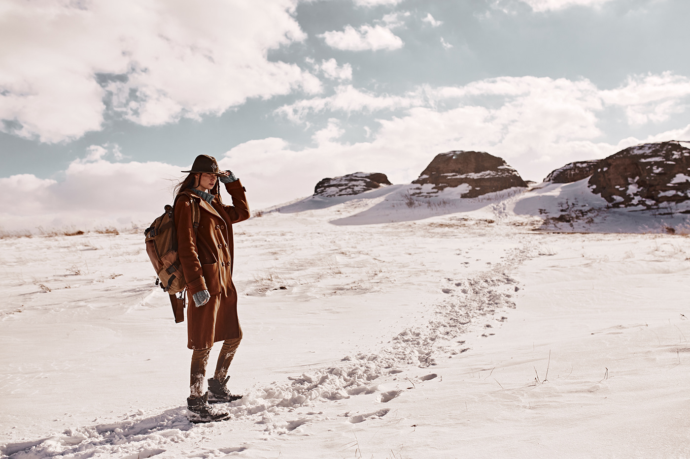 Travel editorial winter H&M fashion story indian Russia ural_voyage