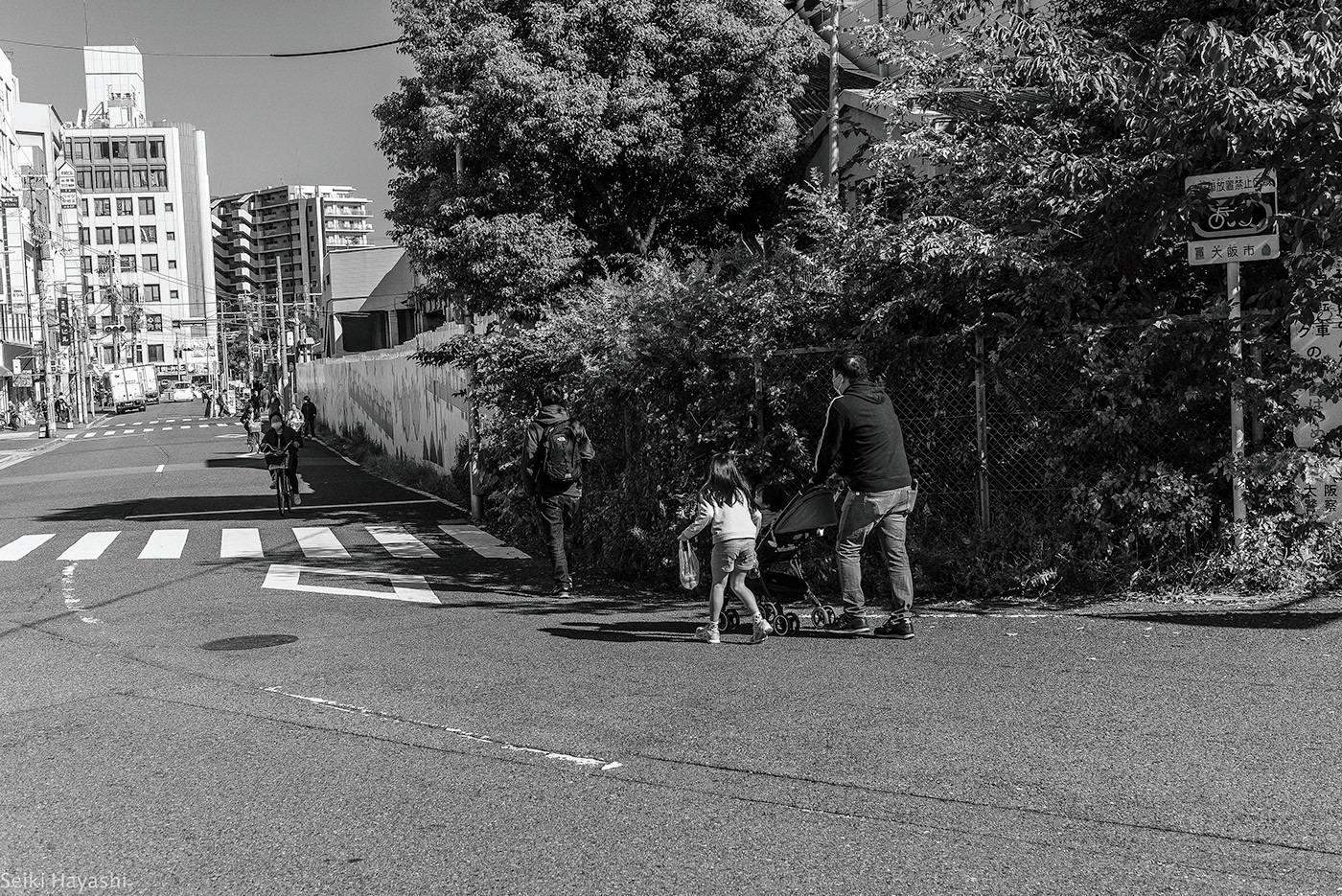 black and white city japan monochrome osaka Street streetphotography suburbs town