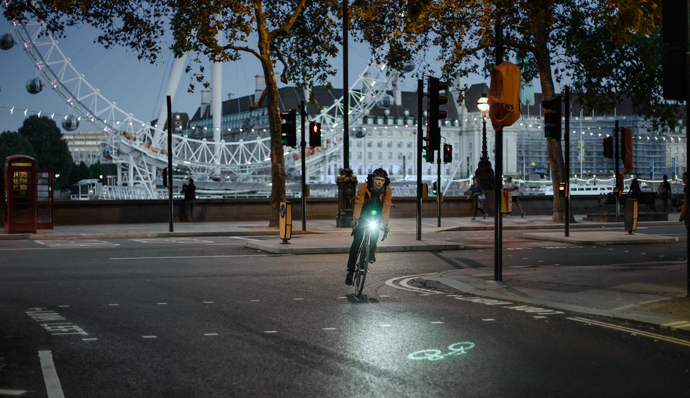 Website shop Shopify Bike light sales Startup product laserlight clean Responsive minimalist sophisticated