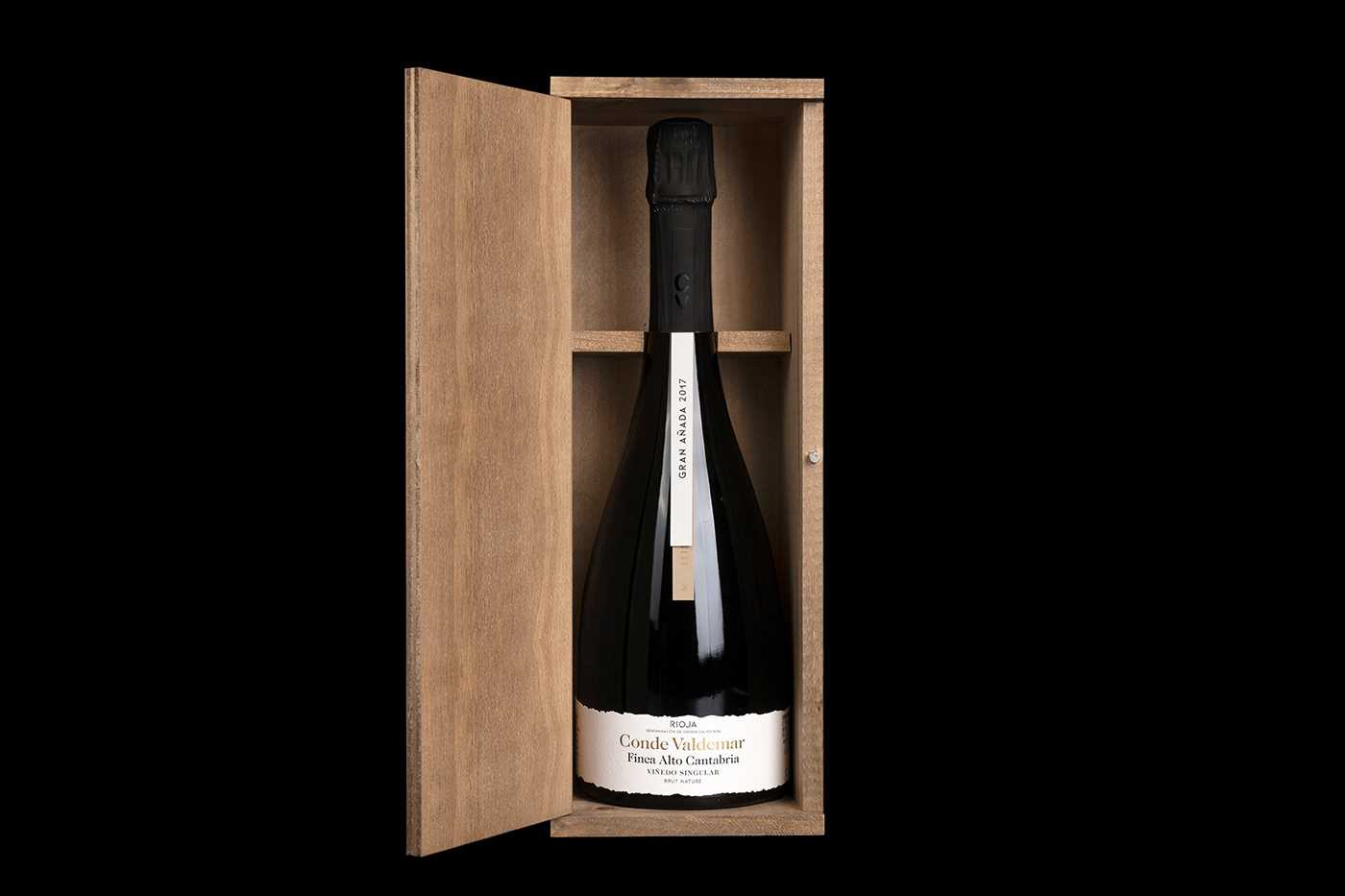 Packaging premium wine bottle gold Label paper print art direction  Photography 
