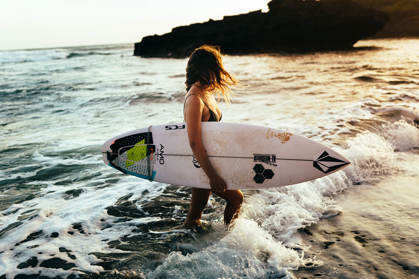 surfing surfmodel surfergirls surfgirl sunset beach bali surfboard surfsession sunsetsurf