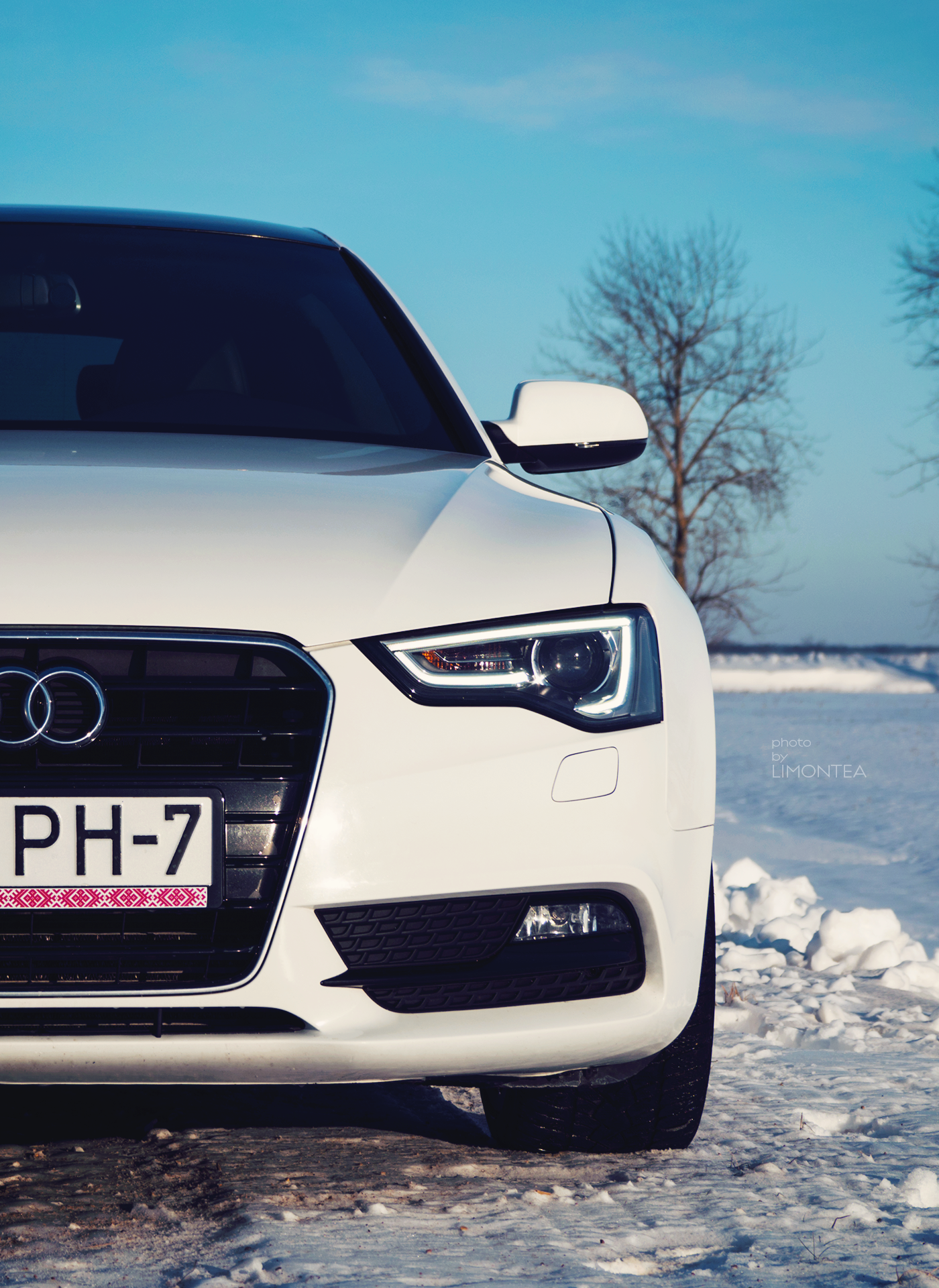Audi a5 car german White design photo session winter snow