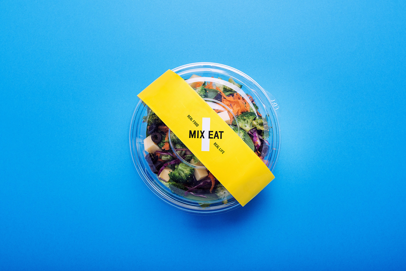 vegrande branding  salads Food  restaurant Packaging yellow