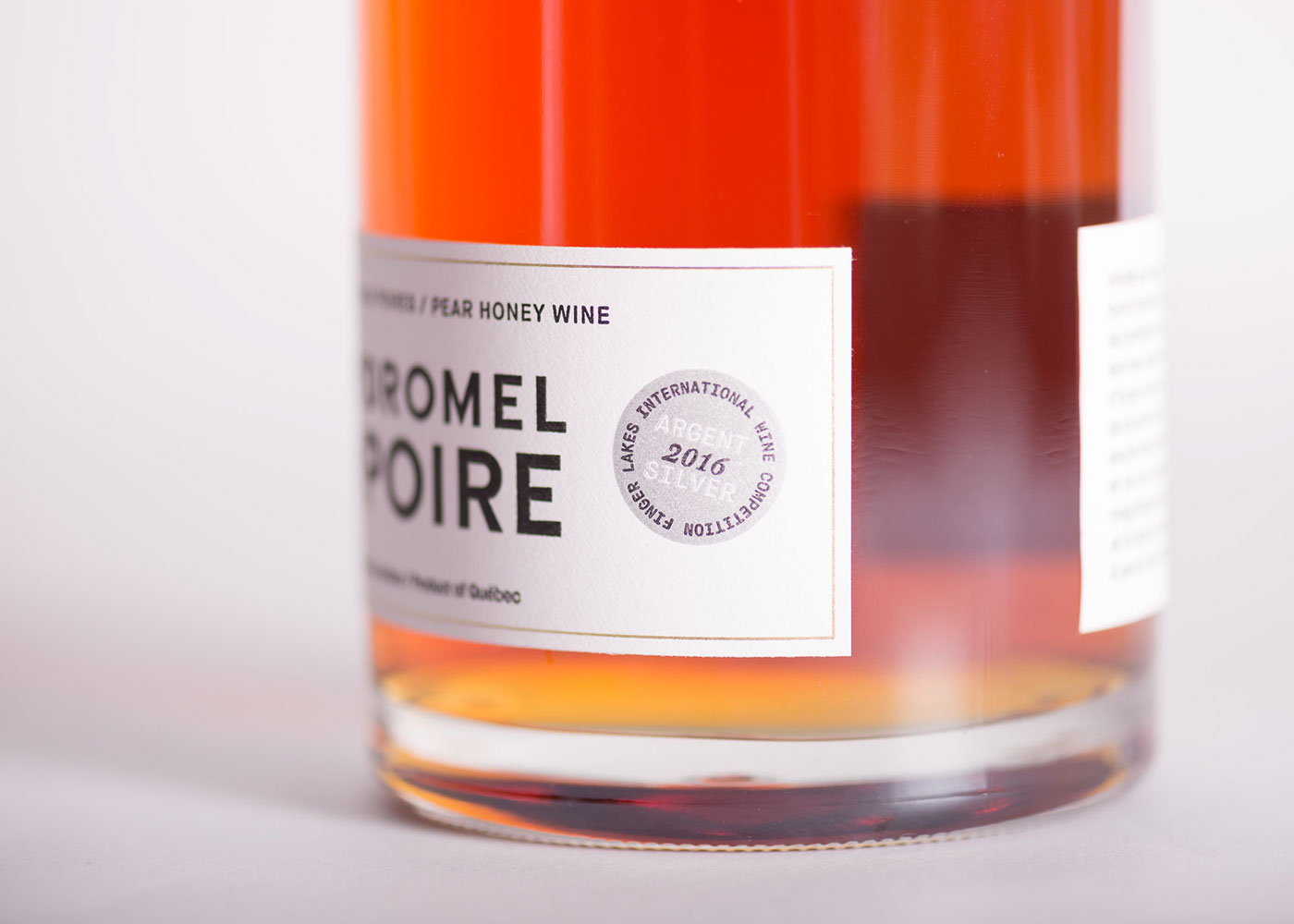 Adobe Portfolio bottle wine honey Packaging gaspésie bouteille emballage hydromel