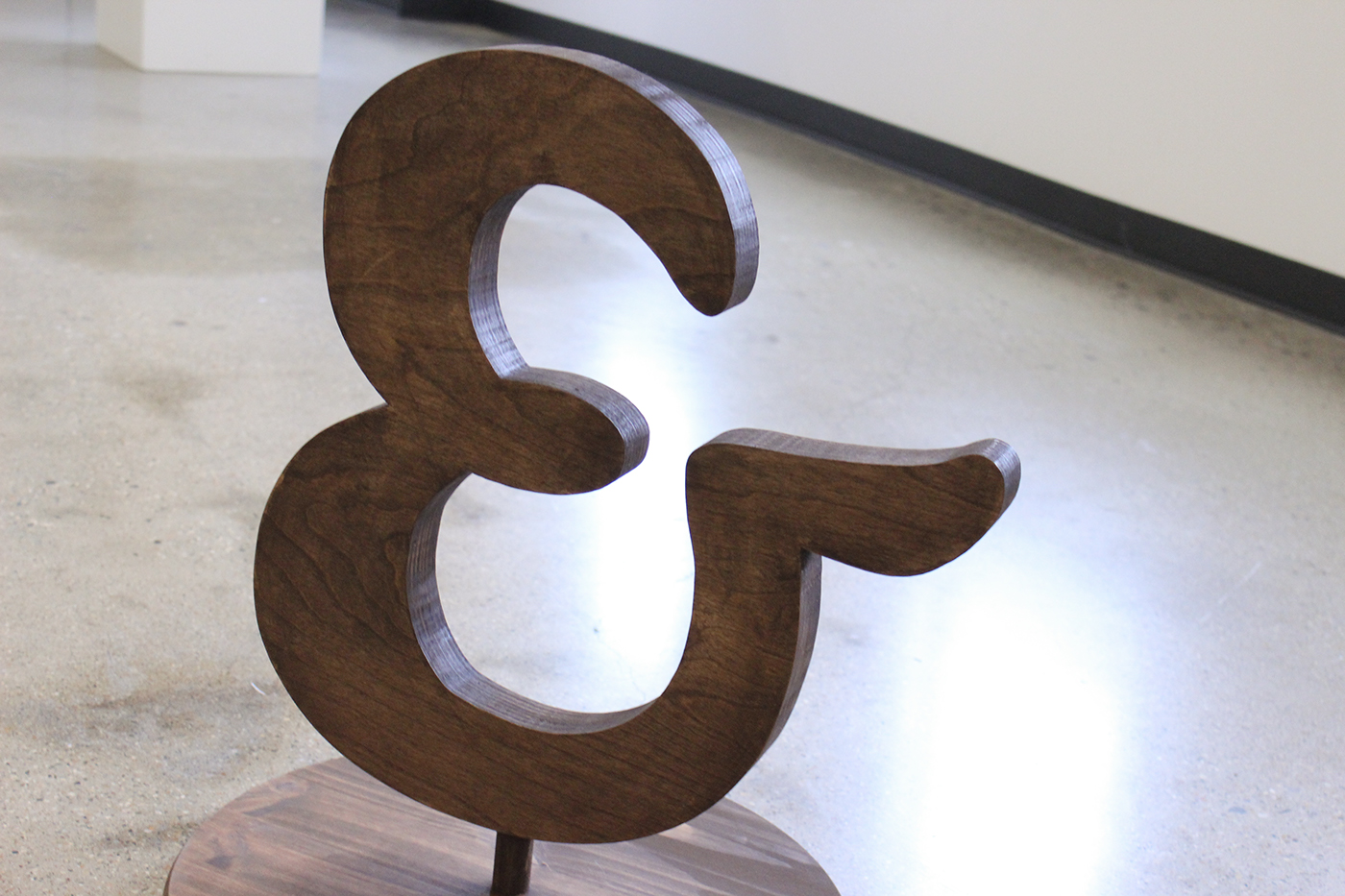 ampersand carousel type typography   wood woodworking