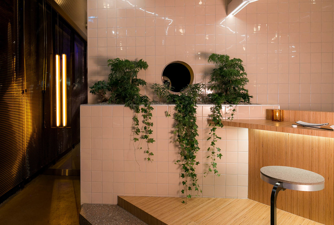 Bladerunner milenialpink branding  restaurant japanese