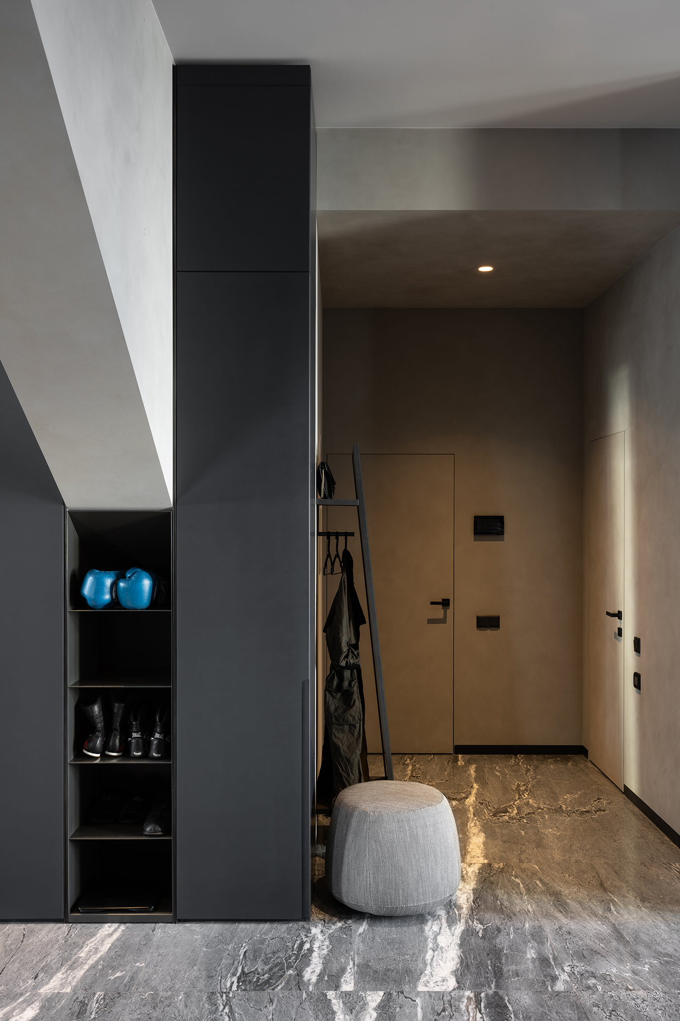 Interior bachelor apartment design Dark interior