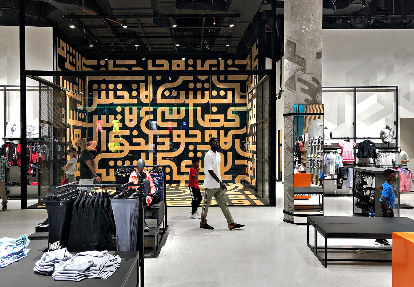 typography   arabic dubai Nike Calligraphy   store spacial environmental wall sport