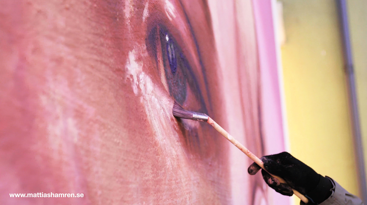 portrait wall art Street Art  roller photorealistic