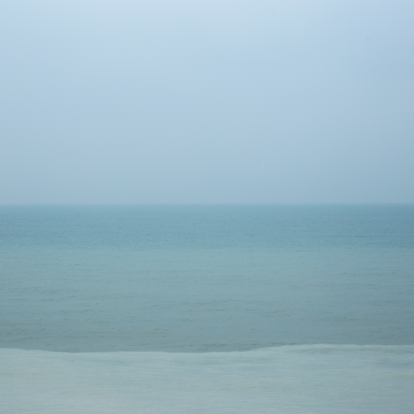 Canon Europe france 28mm horizon travels series Coast SKY beach