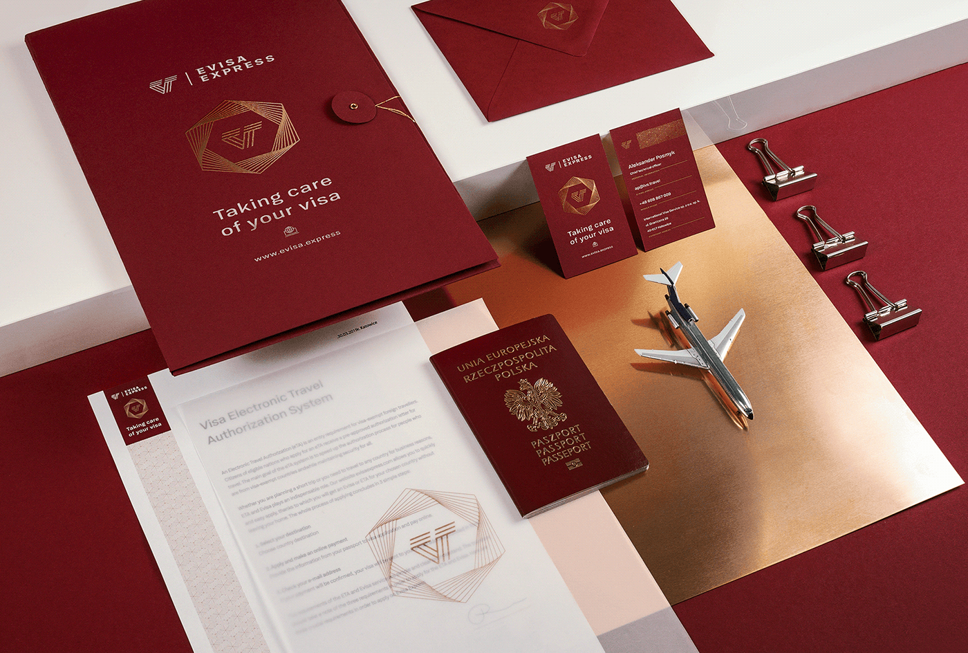 Visa evisa red branding key visual poland Gliwice Mateusz Pałka Michał Dobies Travel v letter