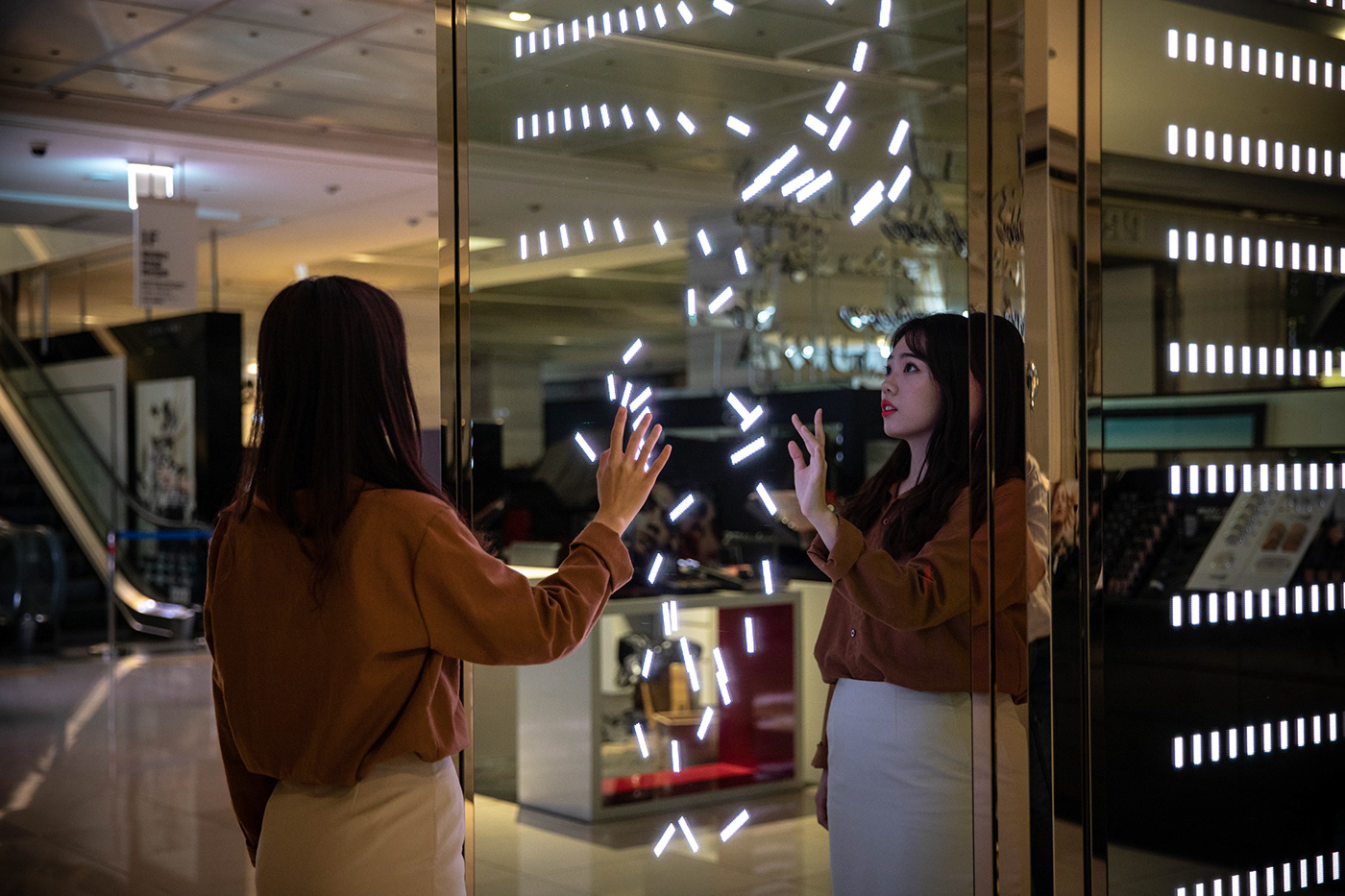 Exhibition  interactive media interaction media pillar Smart Mirror new media