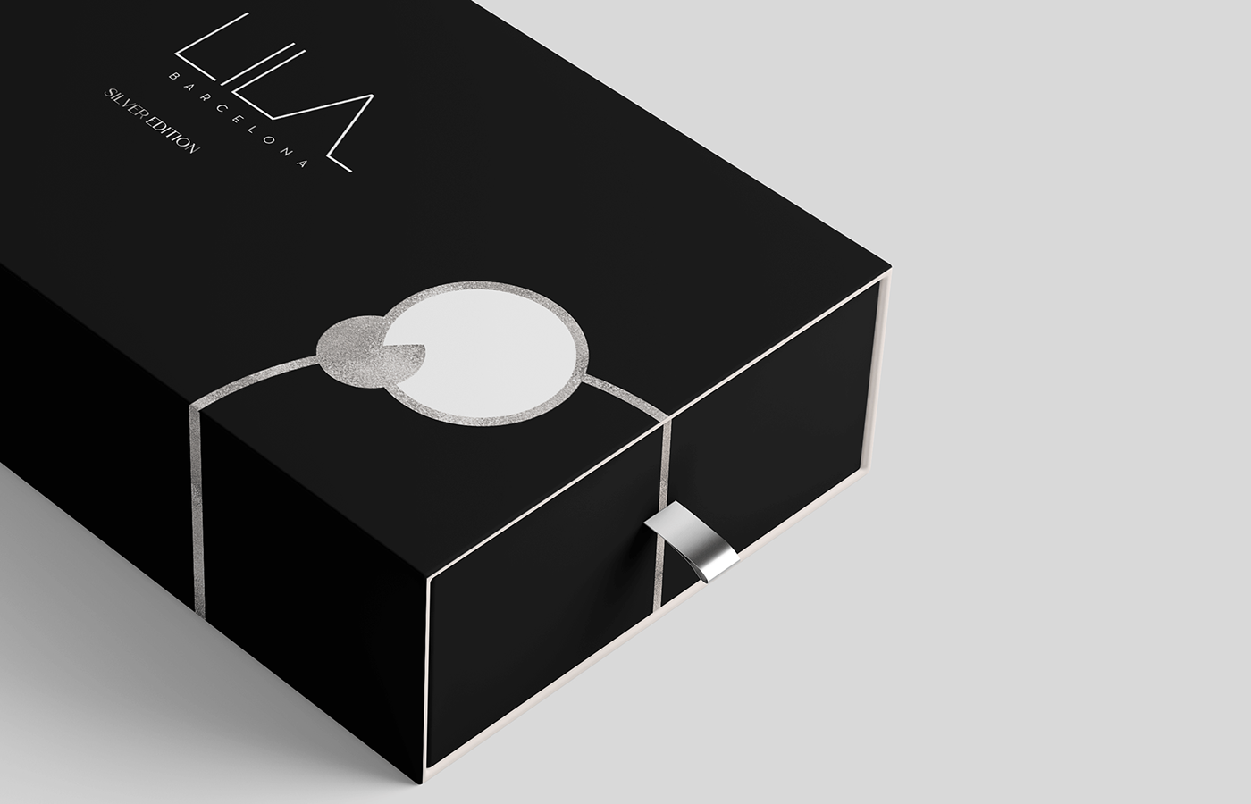 cosmetics Packaging boxes minimal elegant gold silver stationary branding  spain