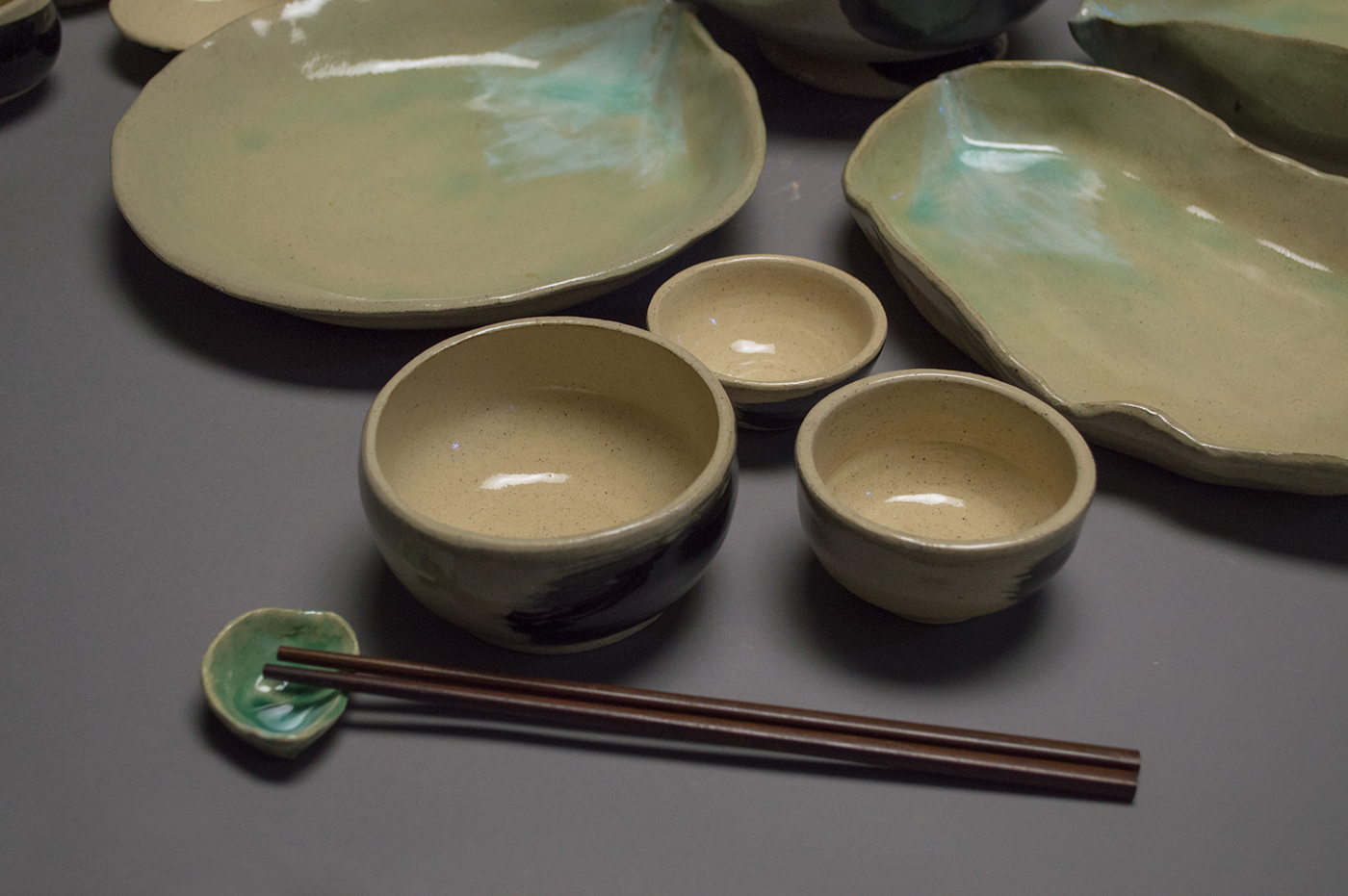 ceramics  stoneware Pottery dinnerware